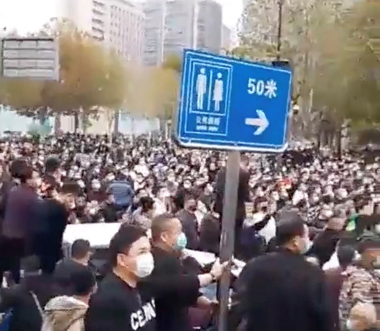 ENG_CHN_ProtesterInterviews_11282022.5.JPG ENG_CHN_ProtesterInterviews_11282022.5.JPG