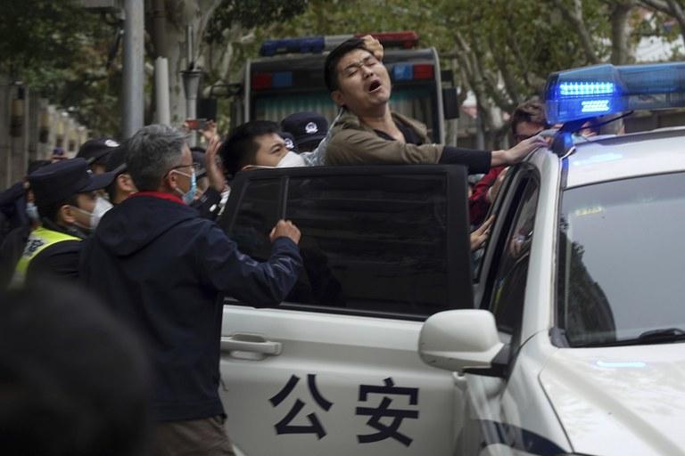 ENG_CHN_ProtesterInterviews_11282022.2.jpg ENG_CHN_ProtesterInterviews_11282022.2.jpg