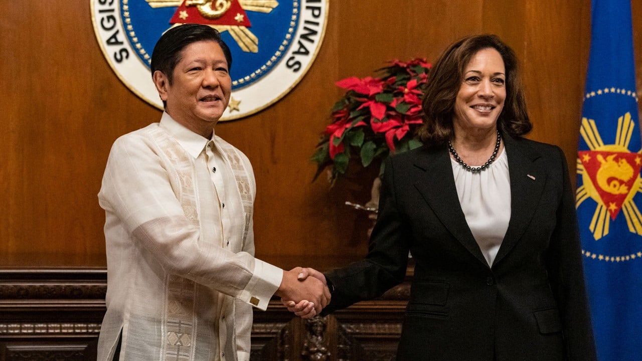 US-Philippine visit reaffirms defence ties, as protesters rally against American militarism 