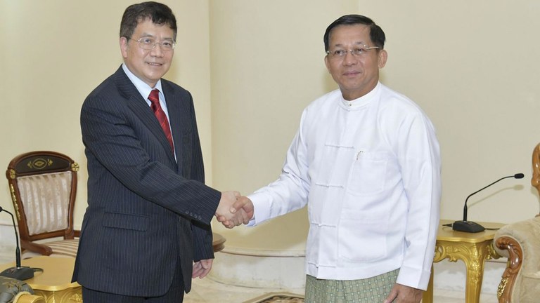 Myanmar junta chief Min Aung Hlaing meets with the new Chinese Special Envoy Deng Xijun in Naypyidaw on Dec. 29, 2022. Credit: Myanmar military