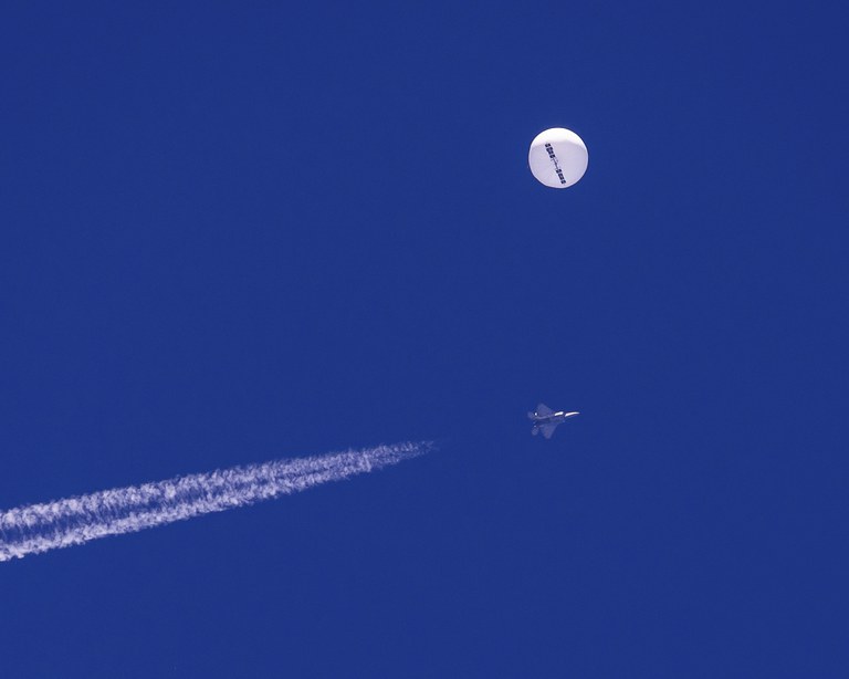 Balloon down.jpg Balloon down.jpg