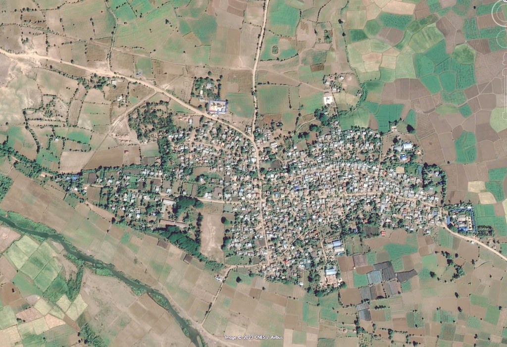 SLIDER LEFT 20201117_CNES_Airbus_Kone Ywar village, Sagaing.jpg SLIDER LEFT 20201117_CNES_Airbus_Kone Ywar village, Sagaing.jpg