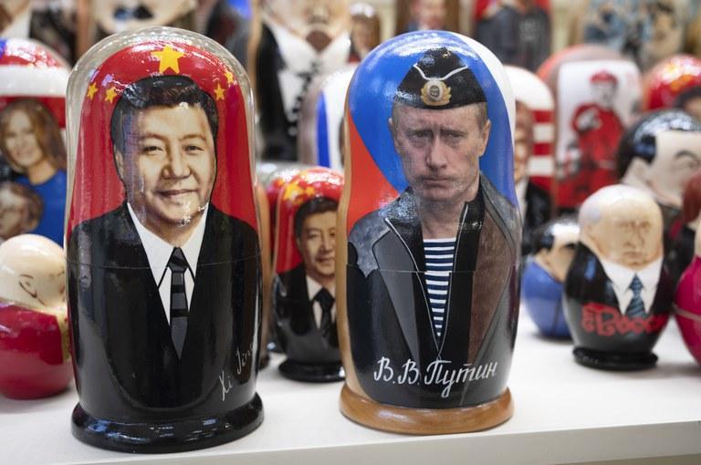 Xi Putin dolls.jpg Xi Putin dolls.jpg