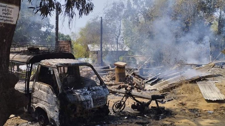 ENG_BUR_ThanDaungSilent_03102023.2 (1).jpg Junta troops torched homes in Thandaung city, Kayin state, Myanmar, Feb. 21, 2023. Credit: Citizen journalist