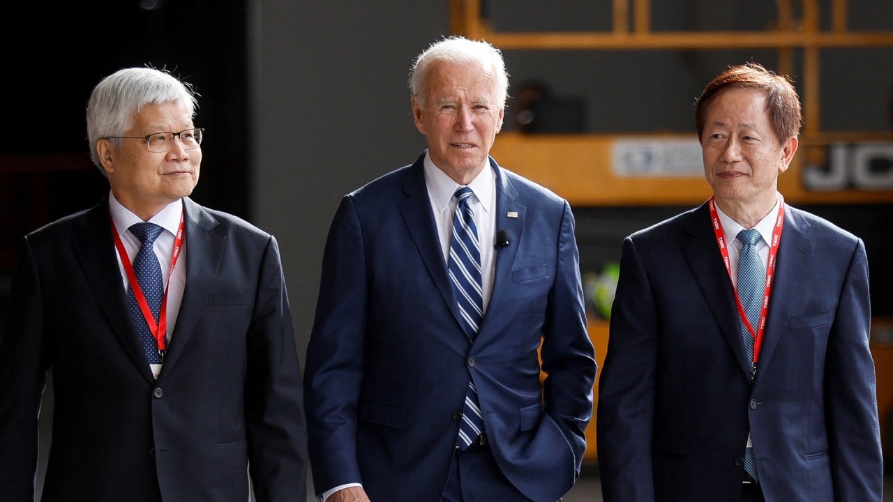 Biden tours new Taiwanese chip-making plant in Arizona, fans US-China semiconductor rivalry
