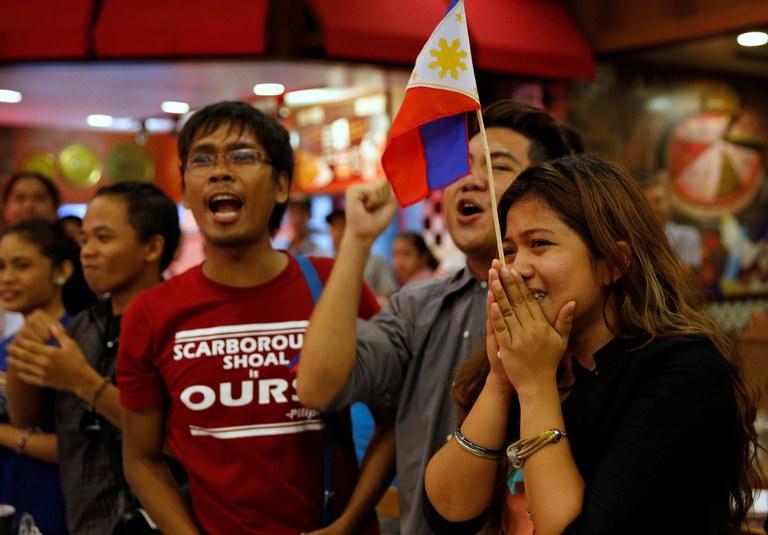 2016-07-12T120000Z_966694993_D1BETPDDDEAA_RTRMADP_3_SOUTHCHINASEA-RULING-PHILIPPINES.JPG 2016-07-12T120000Z_966694993_D1BETPDDDEAA_RTRMADP_3_SOUTHCHINASEA-RULING-PHILIPPINES.JPG