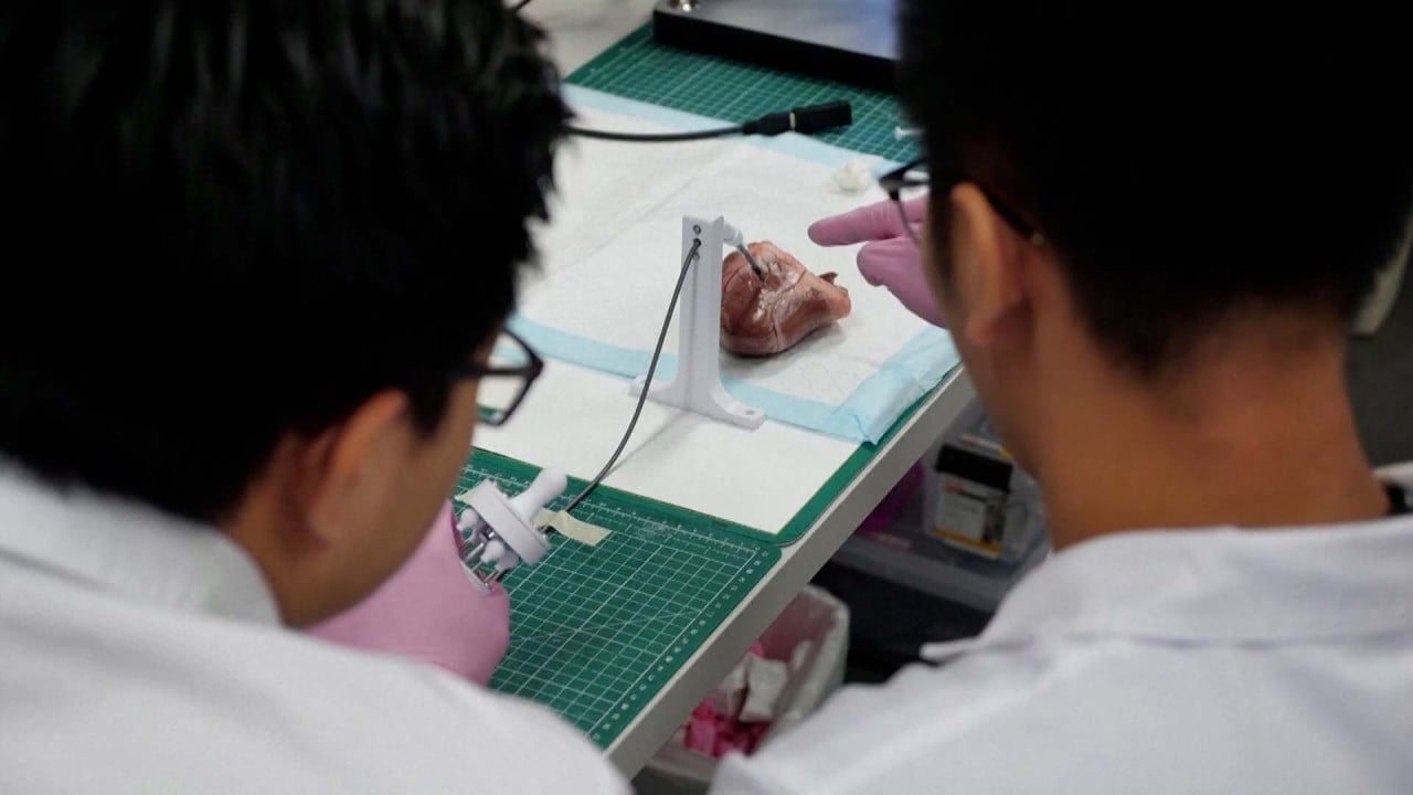 Robot prototype 3D prints biomaterials inside human body, lowering surgical risks