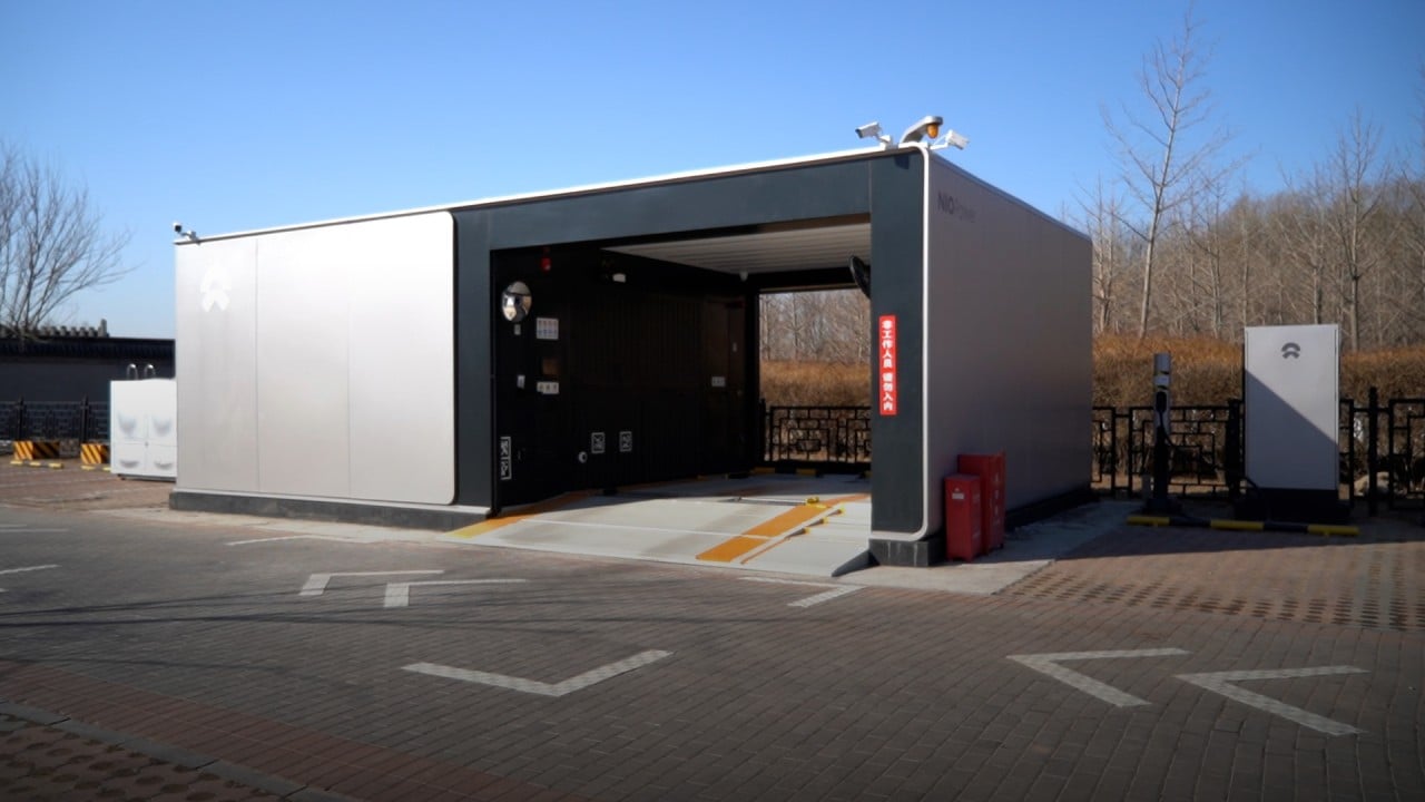 Chinese smart-battery swap stations can change EV batteries automatically