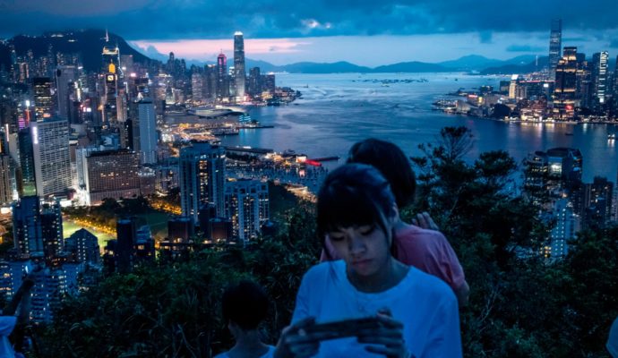 hong kong protest anthem tops itunes chart after government seeks court ban
