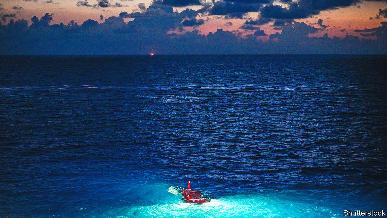 The crewed submersible Shenhai Yongshi resurfaces in the South China Sea