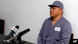 FILE - American missionary Kenneth Bae speaks to reporters at Pyongyang Friendship Hospital in Pyongyang, North Korea, Jan. 20, 2014.