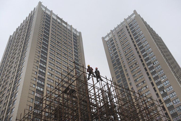 2011-03-01T000000Z_759290950_GM1E73115ZR01_RTRMADP_3_CHINA-PROPERTY.JPG 2011-03-01T000000Z_759290950_GM1E73115ZR01_RTRMADP_3_CHINA-PROPERTY.JPG