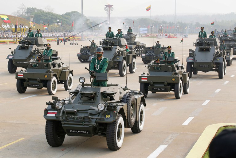 ENG_BUR_IndiaArmsSale_07032023_04.jpg Myanmar junta’s soldiers participate in a parade to mark Armed Forces Day in Naypyitaw in 2021.Indian arms sales to Myanmar are supporting the military regime’s war crimes and the international community must act to stop them, rights activists and analysts said Monday, in response to a new report detailing weapons shipments to the junta in recent months. Credit: Reuters