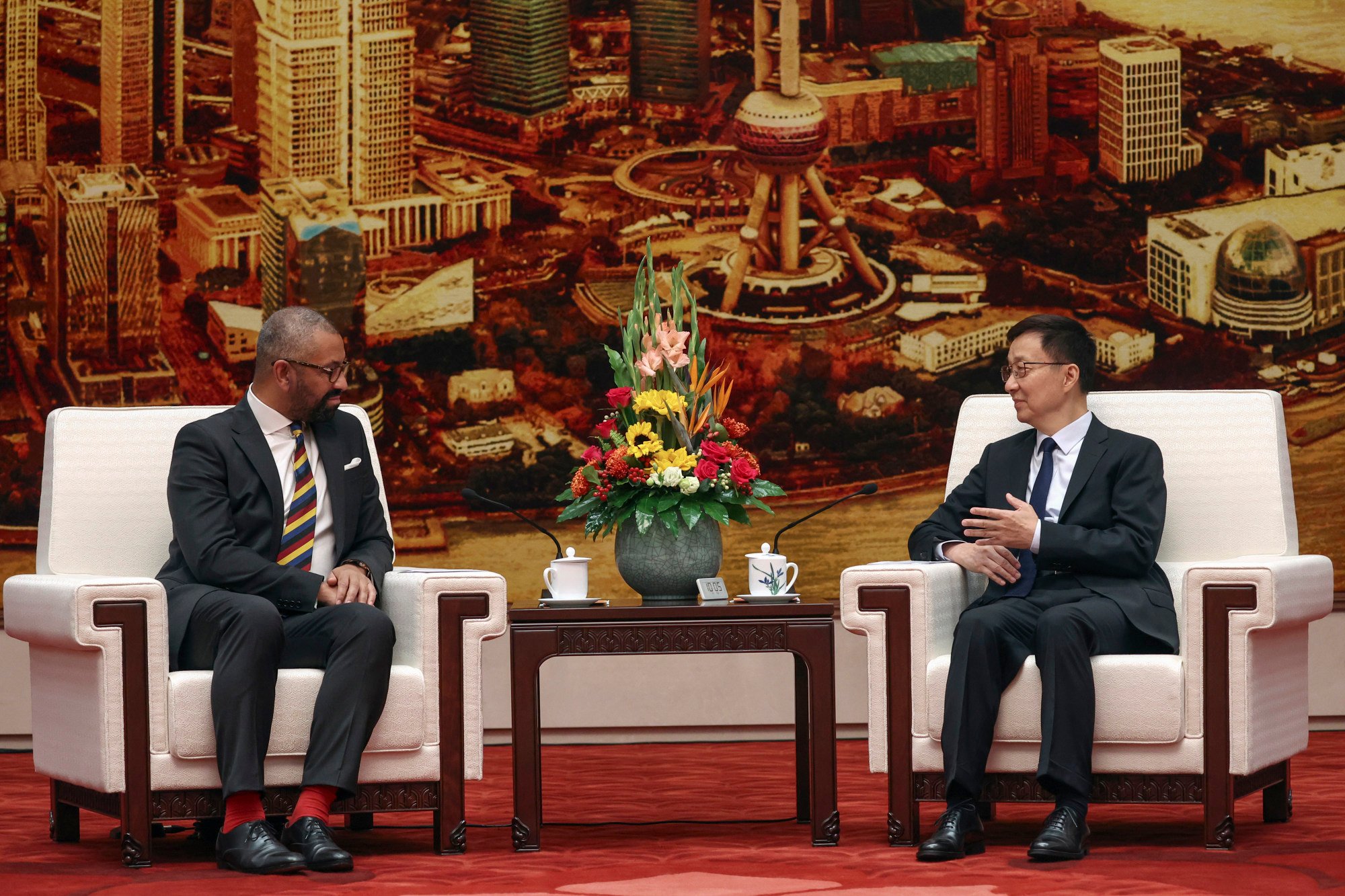British Foreign Secretary James Cleverly, left, and Chinese Vice-President Han Zheng meet in Beijing on Wednesday. Photo: AP Photo