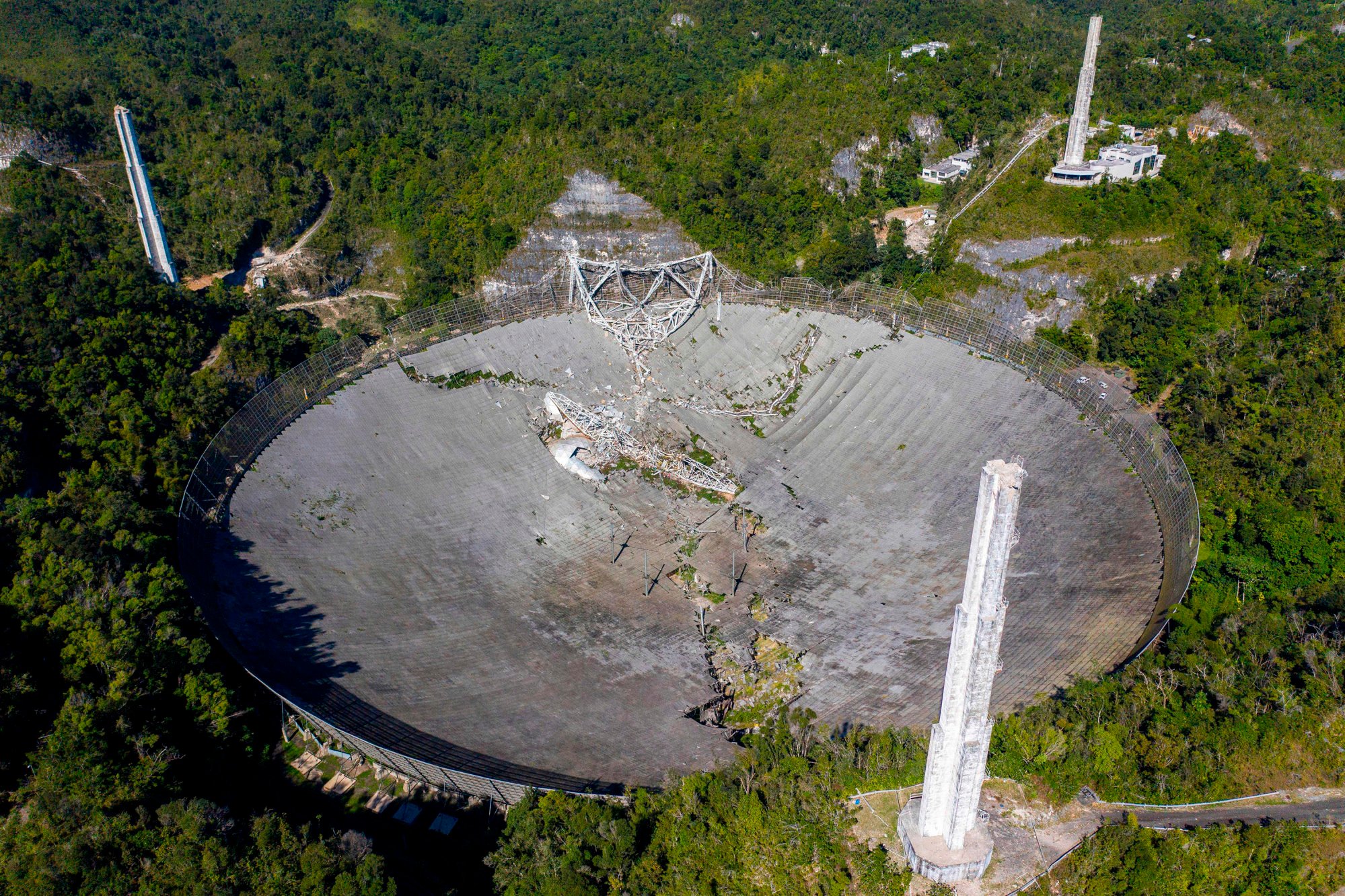 The damage at the Arecibo Observatory after one of the main cables holding the receiver broke in December 2020. Photo: AFP