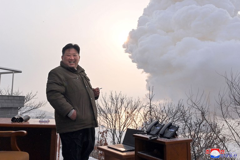 3 KJU weapons.JPG 3 KJU weapons.JPG