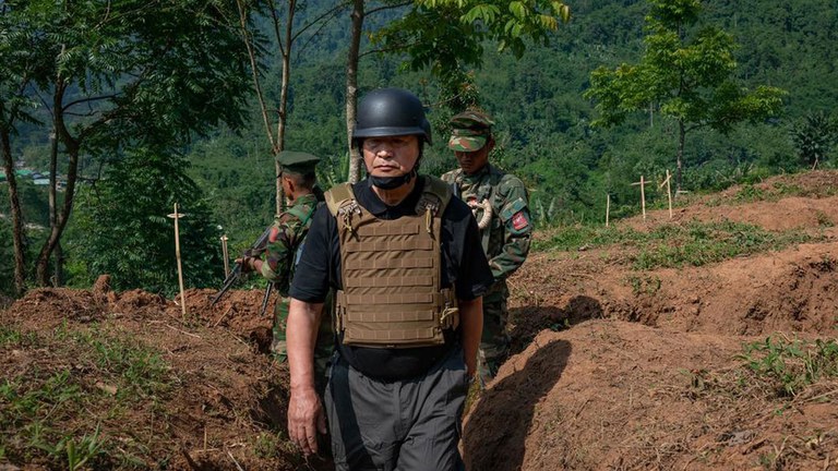 ENG_BUR_NUGAnniversary_09062023.2.jpg Duwa Lashi La, the Myanmar National Unity Government’s acting president, meets with local People's Defense Forces forces, May 30, 2022. Credit: Acting President Duwa Lashi La