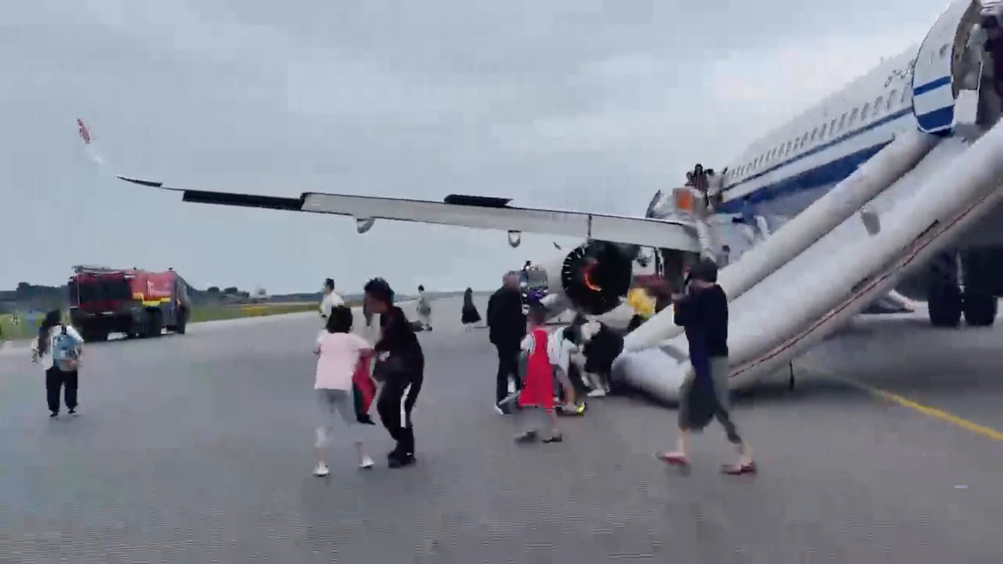The emergency caused the temporary closure of one of the runways at the airport. Photo: Weibo