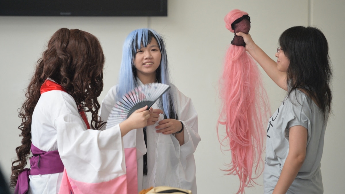 Beijing Drafts Law to Punish Those Who Wear Clothes 'Detrimental' to Others 1 beijing drafts law to punish those who wear clothes detrimental to others 1