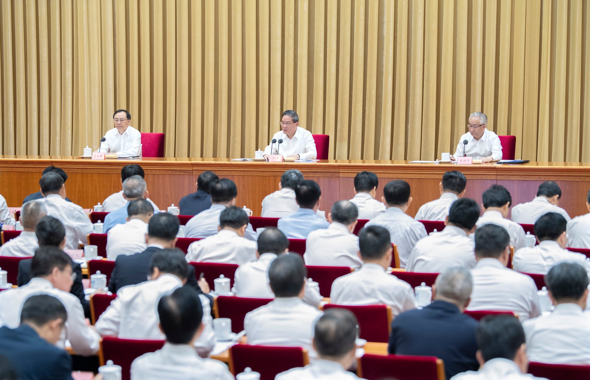 Premier Li Qiang, centre, at the conference on advanced manufacturing. Photo: Xinhua