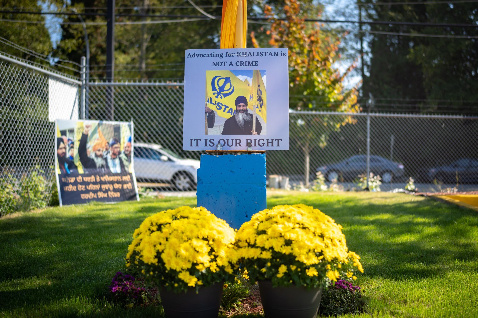 A memorial for the Canadian Sikh leader Hardeep Singh Nijjar, who was killed in June, is displayed at the Guru Nanak Sikh Gurdwara temple in Surrey, British Columbia. Photo: EPA-EFE