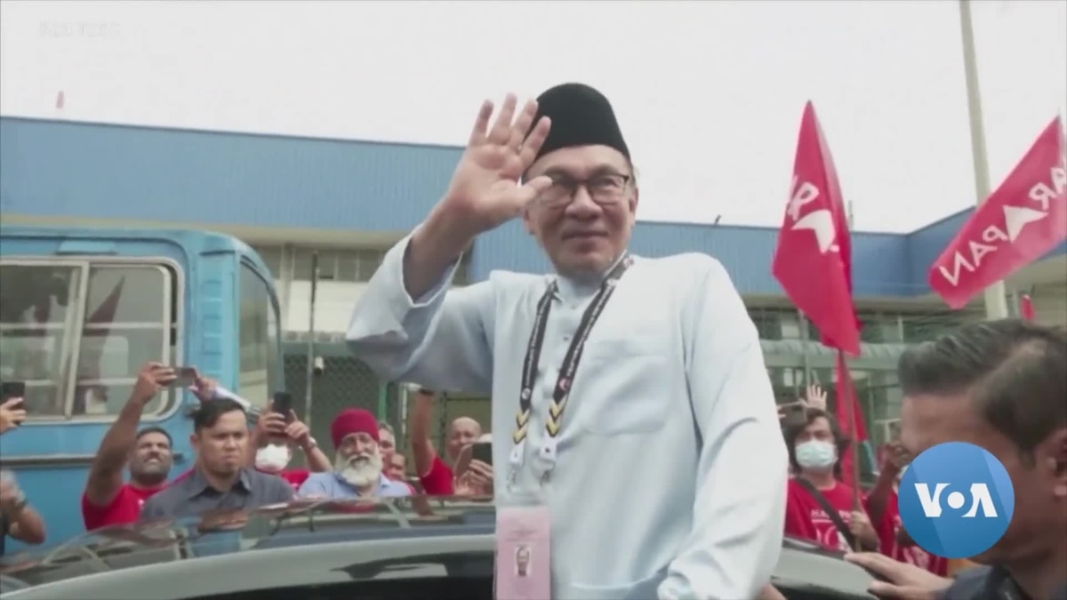 Malaysia’s PM Accused of Placing Political Power ahead of Principles 1 malaysias pm accused of placing political power ahead of principles 1