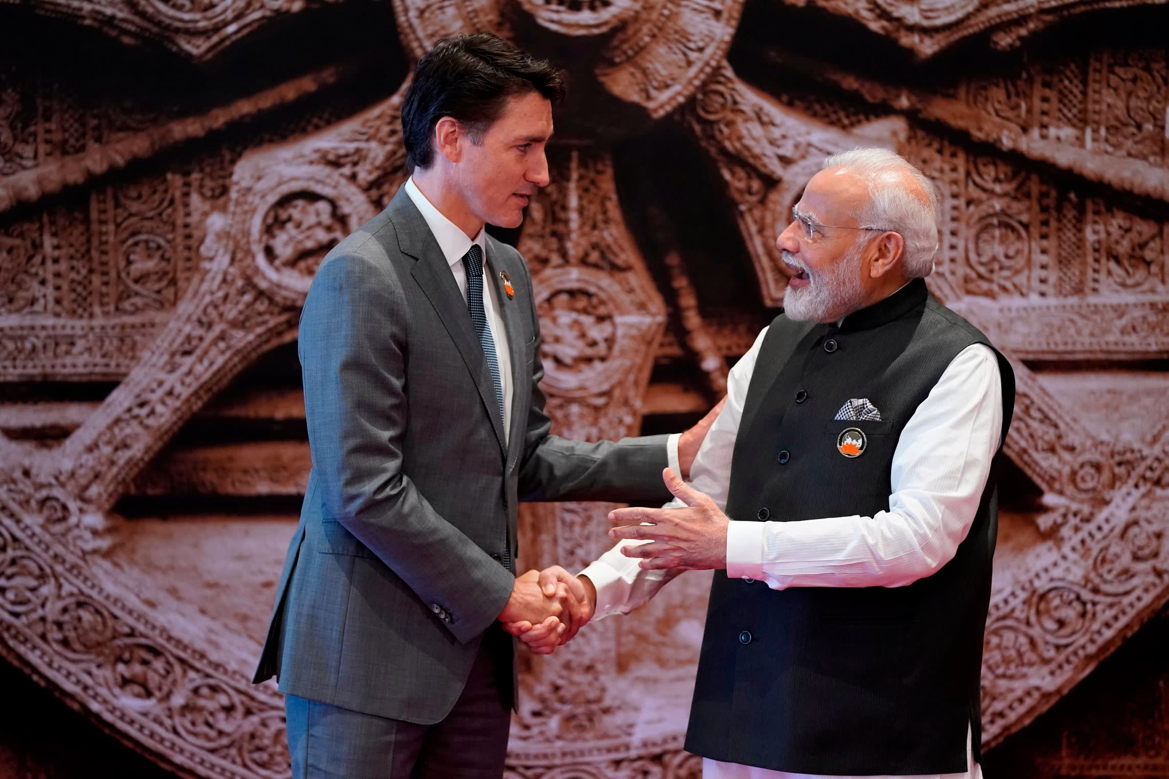 Trudeau and Modi rift deepens with tit-for-tat expulsions after murder claim 2 Justin Trudeau and Narendra Modi shaking hands