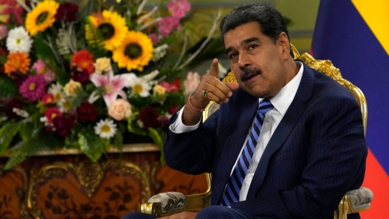 venezuelas maduro to visit china to reengage amid china west tensions