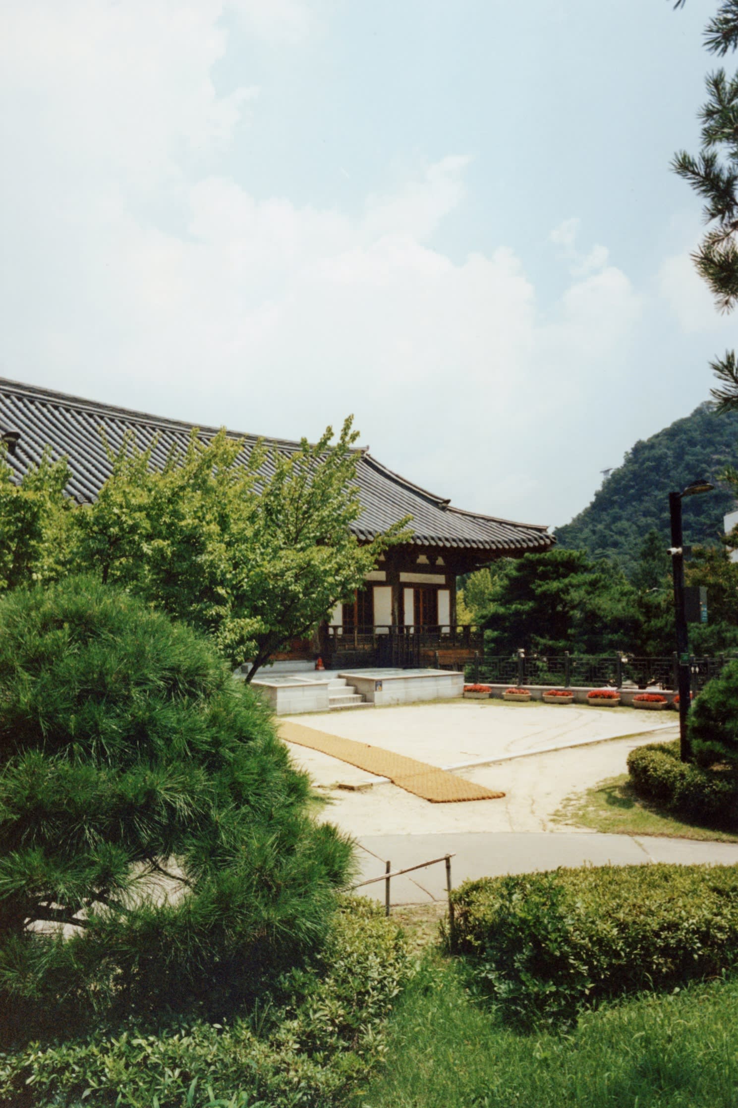 Namsan Baekbeom Square