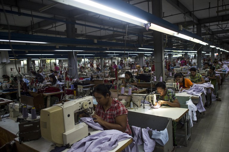 2garment.jpg 2garment.jpg