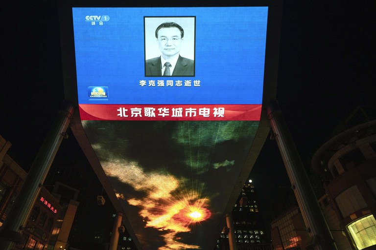 ENG_CHN_LiKeqiangCensored_10272023.3.jpg The evening news broadcast shows an obituary photo of the former Premier Li Keqiang on a giant LED screen in Beijing, Friday, Oct. 27, 2023. Credit: Ng Han Guan/AP
