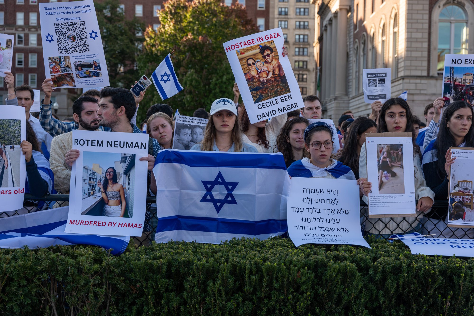 Columbia University students participate in a rally and vigil in support of Israel in response to a neighbouring student rally in support of Palestine at the university. Photo: Getty Images/ TNS