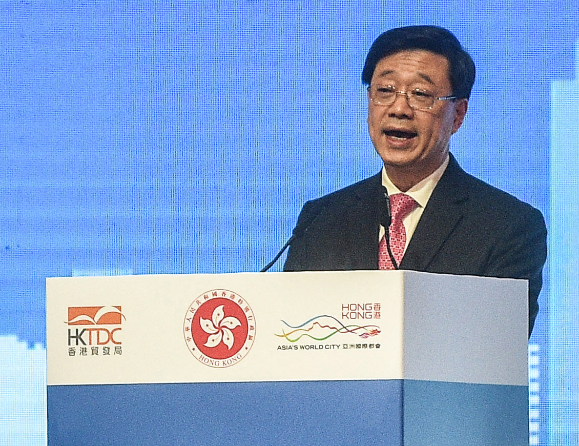 ENG_CHN_HKUPresident_10042023.2.jpg ENG_CHN_HKUPresident_10042023.2.jpg