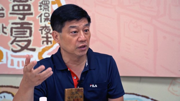 ENG_CHN_FEATUREAnatomyOfANightMarket_10182023.6.jpg Lin Ting-kuo, president of the Ningxia Night Market Association, says the market’s vendors are constantly experimenting with new recipes to cater to changing tastes. Credit: RFA
