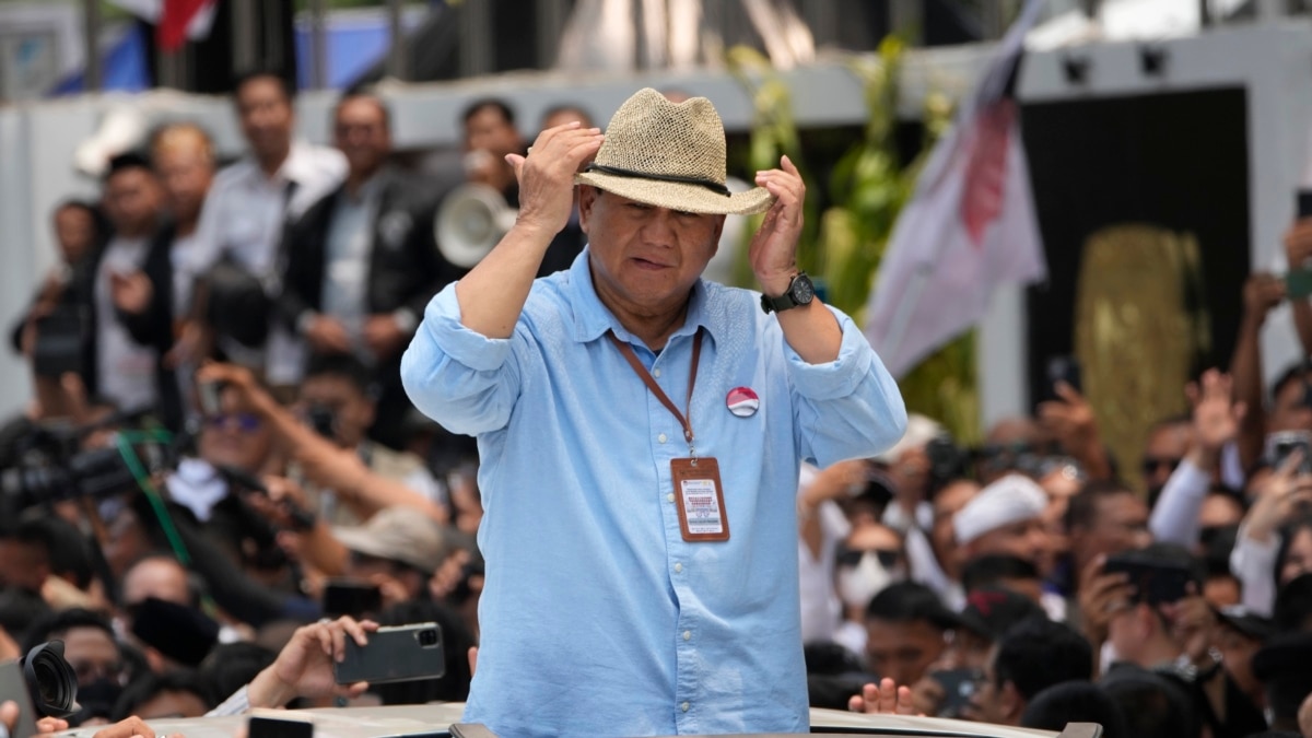 Indonesia's Prabowo Registers in Three-Way Presidential Race 1 indonesias prabowo registers in three way presidential race 1