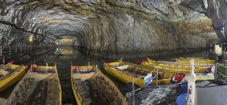 Beihai tunnel (1).jpg Beihai tunnel (1).jpg