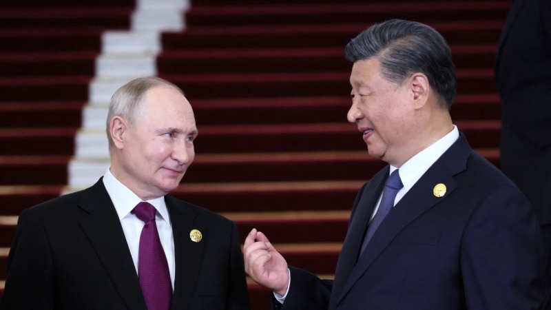 putin takes center stage at chinas belt and road forum