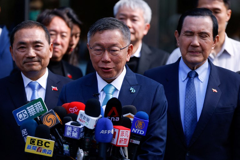 ENG_CHN_TaiwanOpposition_11152023.3.JPG Taiwan People’s Party Chairman Ko Wen-je speaks to the media in Taipei, Taiwan November 15, 2023. Ko has previously quipped that the things he hates most are "mosquitoes, cockroaches and the Kuomintang." Credit: Ann Wang/Reuters