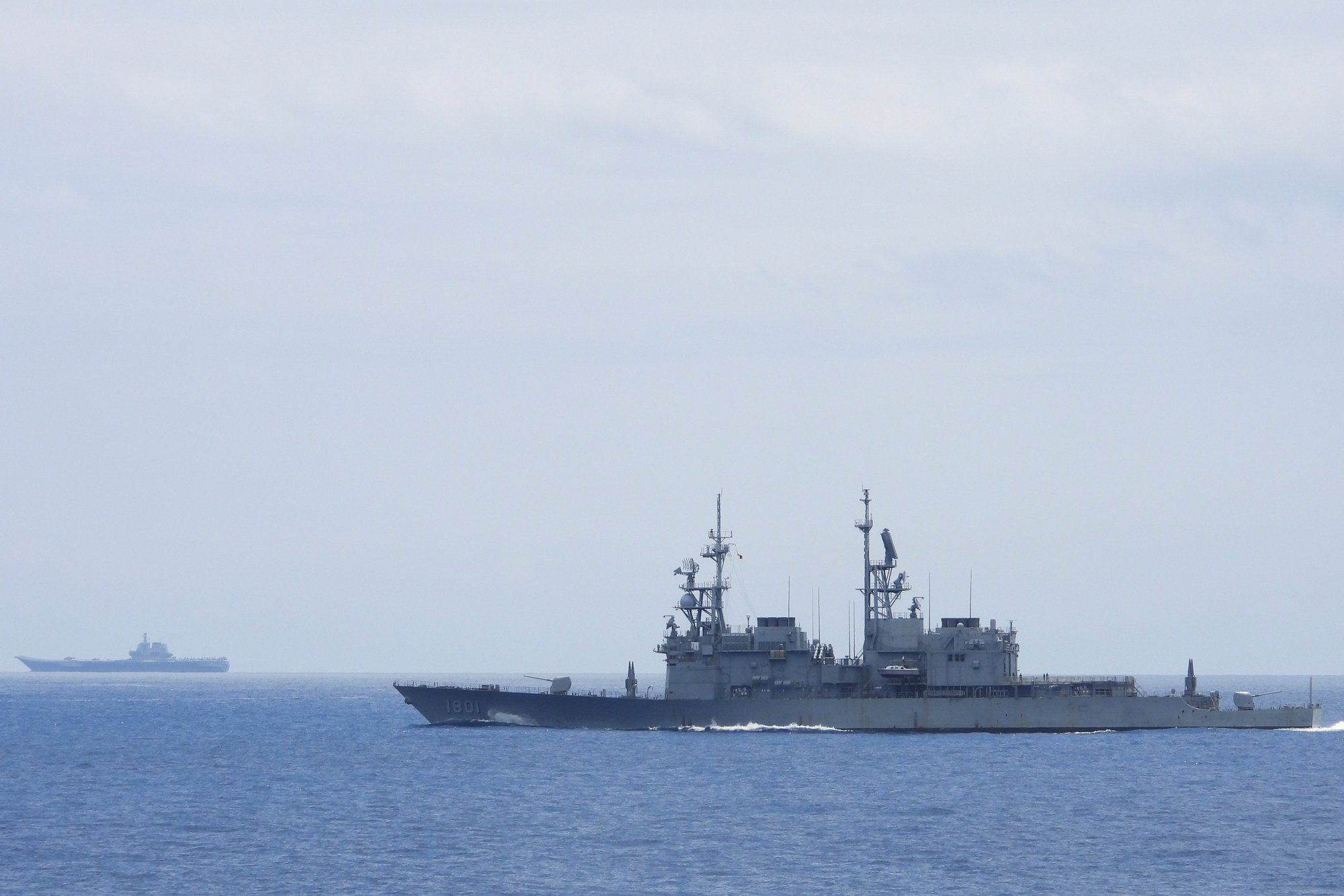 The Taiwanese destroyer Keelung monitoring the PLA aircraft carrier Shandong near the Taiwanese waters in September. Photo: Taiwan Ministry of National Defense via AP