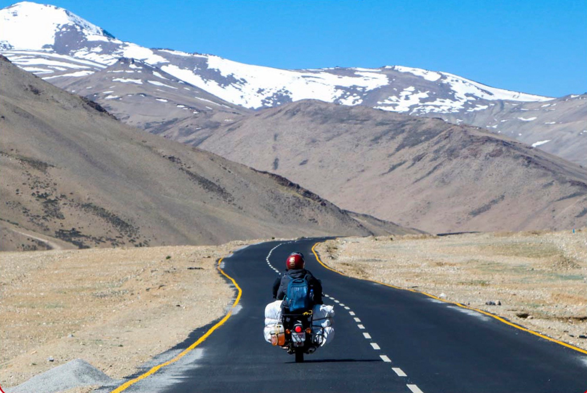 A mountain pass in Ladakh along the highly disputed border between India and China. Photo: Instagram