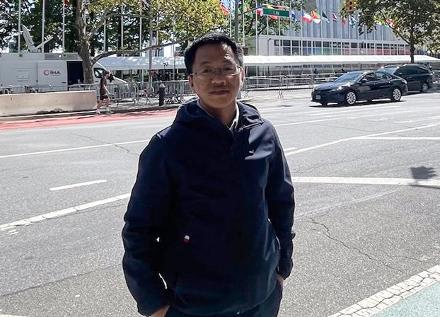 ENG_CHN_UKPiano_01232024.jpg Chinese rights lawyer Wu Shaoping says the people who complained about being filmed likely had little respect for human rights or the rule of law. He is seen in an undated photo. (Wu Shaoping)