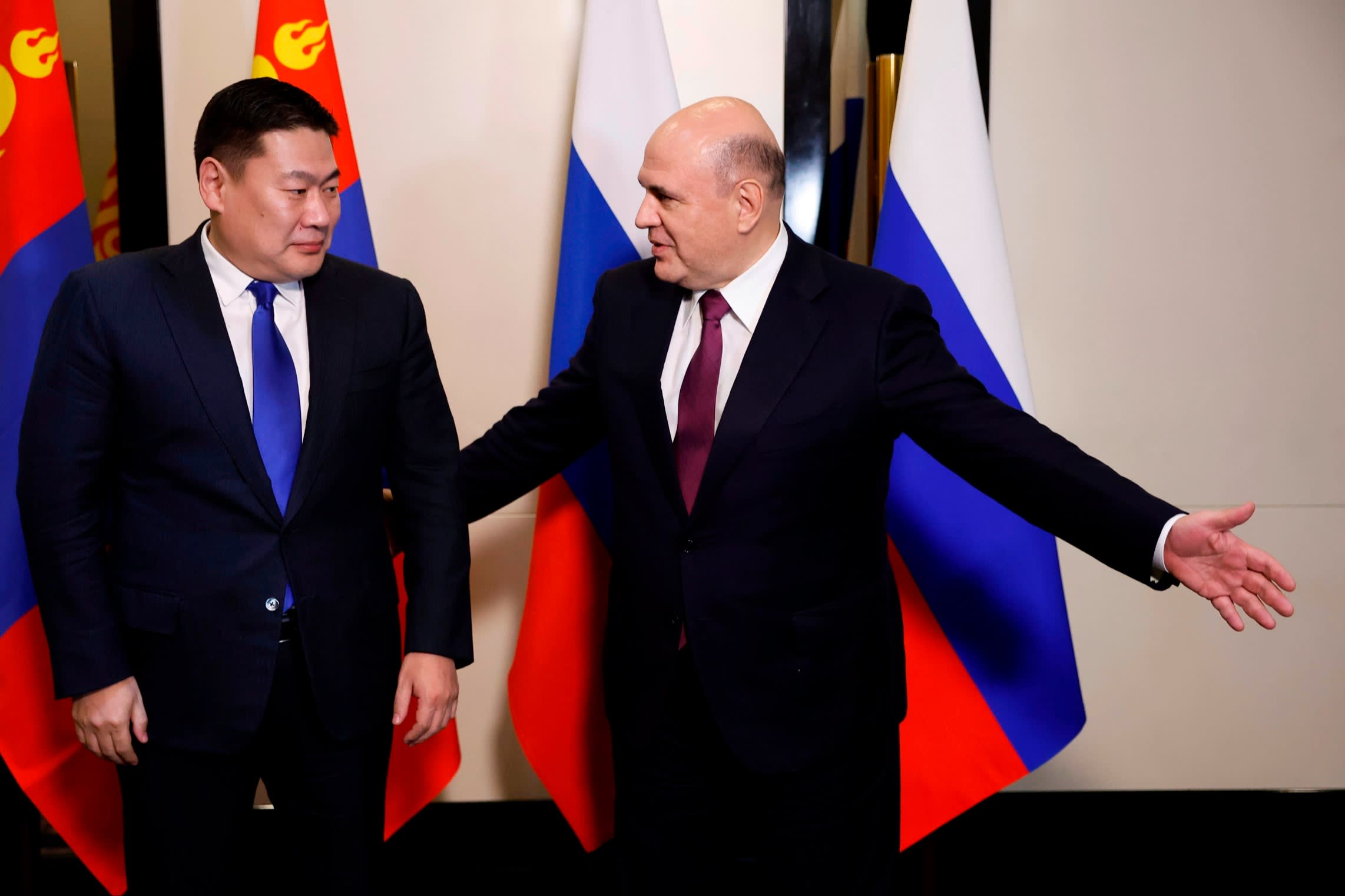 Mikhail Mishustin and Luvsannamsrai Oyun-Erdene