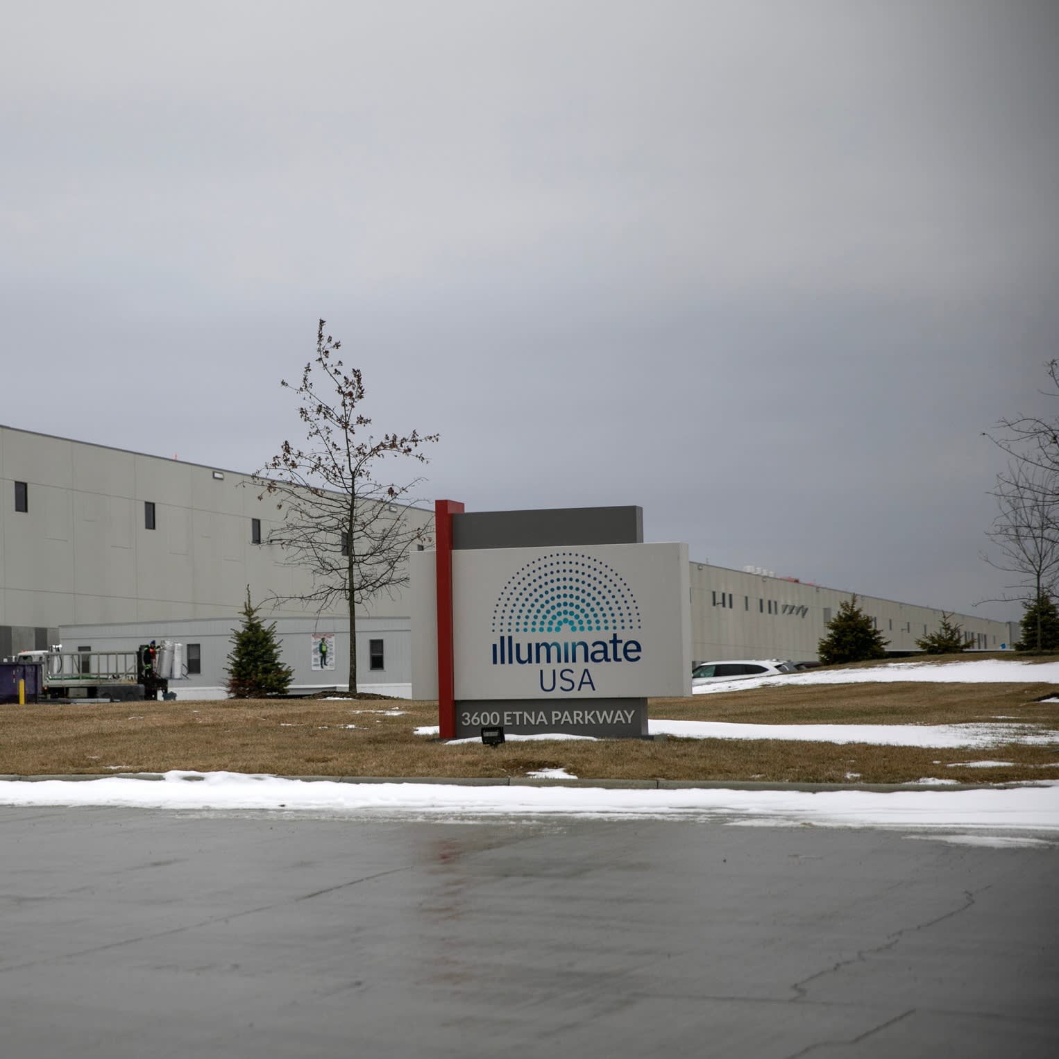 The outside of the Illuminate USA solar panel factory