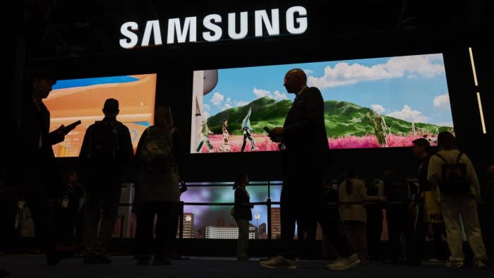 A picture of a Samsung booth