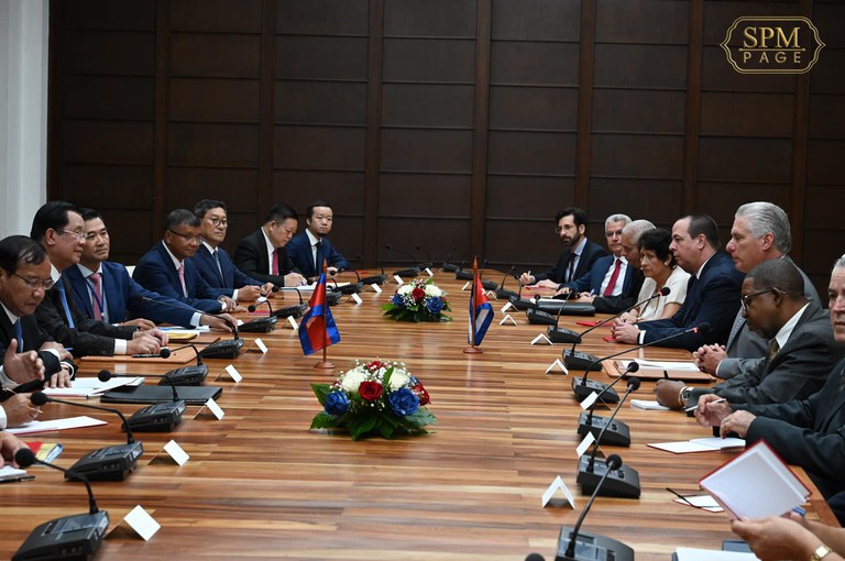 6 Chen Zhi at rice meeting with Cuban President.jpg 6 Chen Zhi at rice meeting with Cuban President.jpg