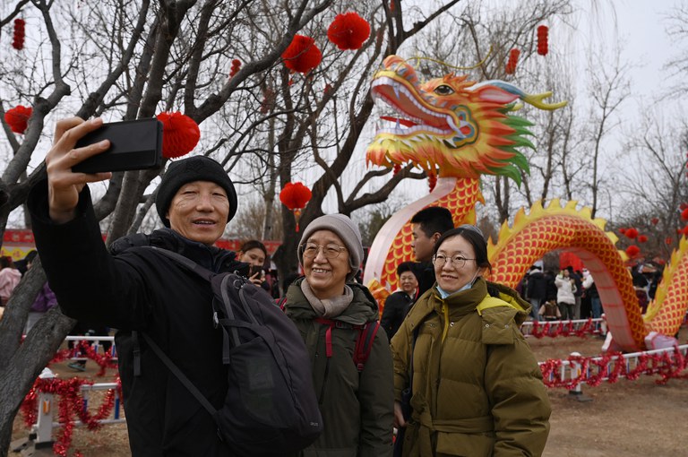 ENG_CHN_FEATUREFamilyTies_02192024.3.jpg ENG_CHN_FEATUREFamilyTies_02192024.3.jpg