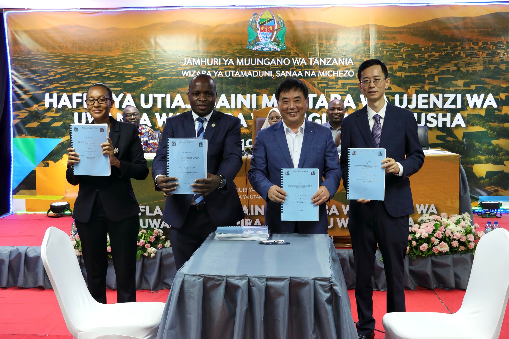 The signing ceremony awarding the building contract to China Railway Construction Engineering Group puts Tanzania’s new stadium a step closer to reality. Photo: Xinhua