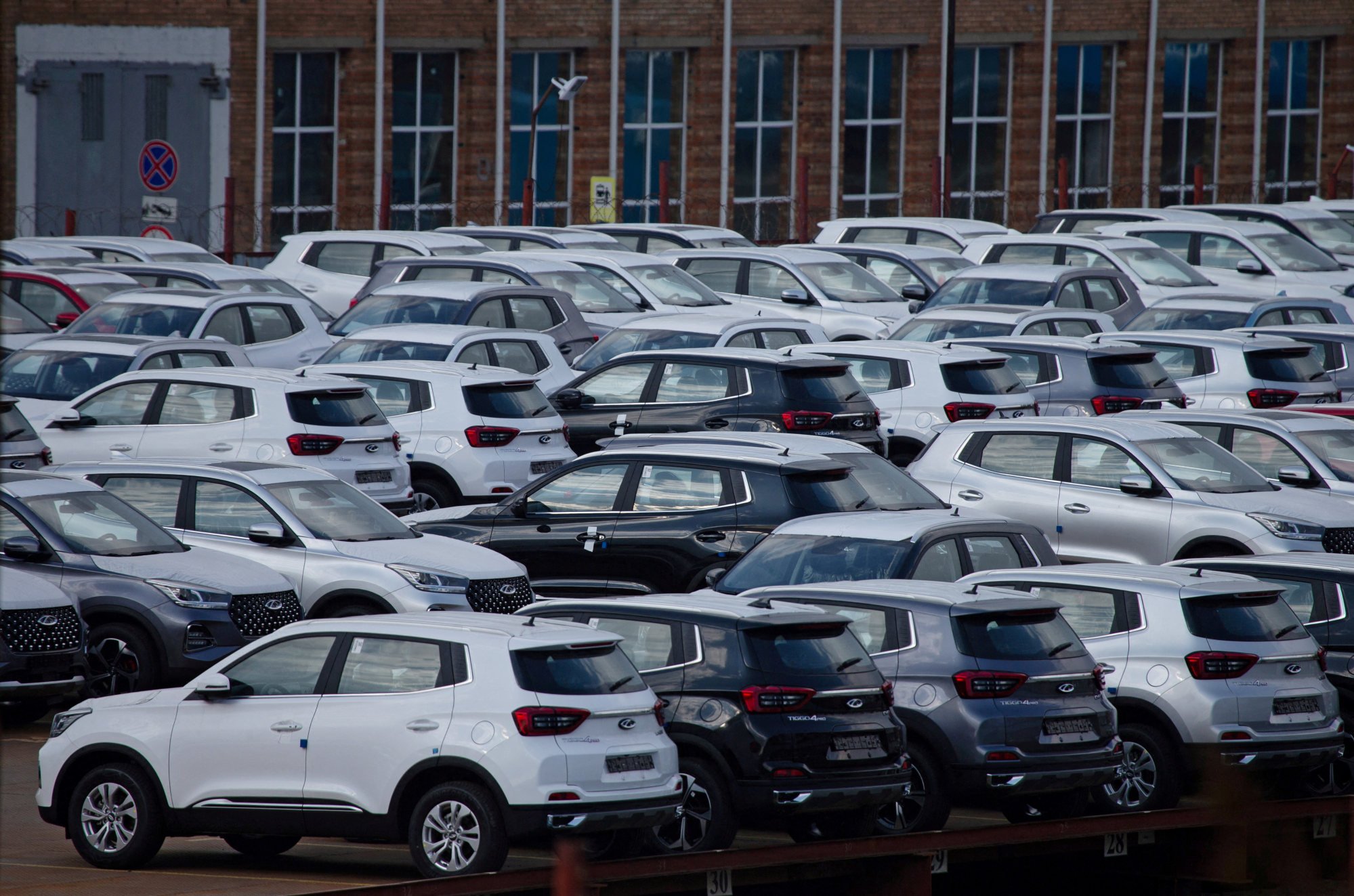 Cars produced by Chinese automobile manufacturer Chery in the car park of the Sollers plant in the Russian city of Vladivostok on October 15, 2023. Photo: Reuters