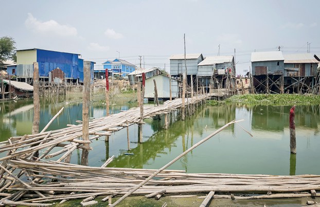 1_ENG_KHM_TamokCompensation_03262024.2.jpg A view of some of the houses in the Tamok Lake area of Phnom Penh, Cambodia, March 26, 2024. (Citizen journalist)