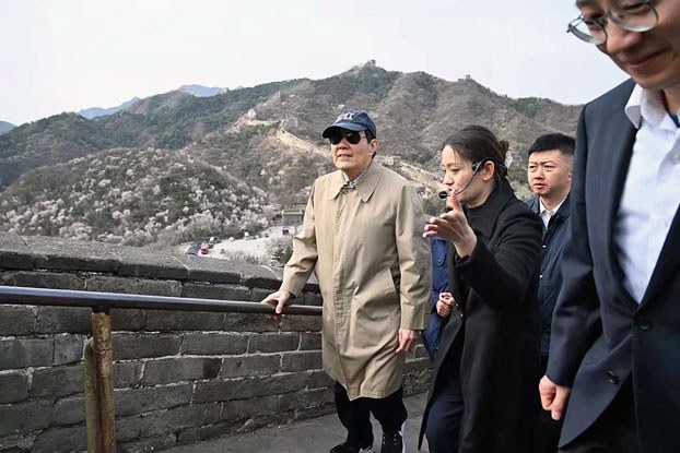 ENG_CHN_MaXiMeeting_04102024.4.jpeg Taiwan's former President Ma Ying-jeou (with cap) visits the Great Wall of China on the outskirts of Beijing, April 9, 2024. (Ma Ying-jeou Foundation via AFP)